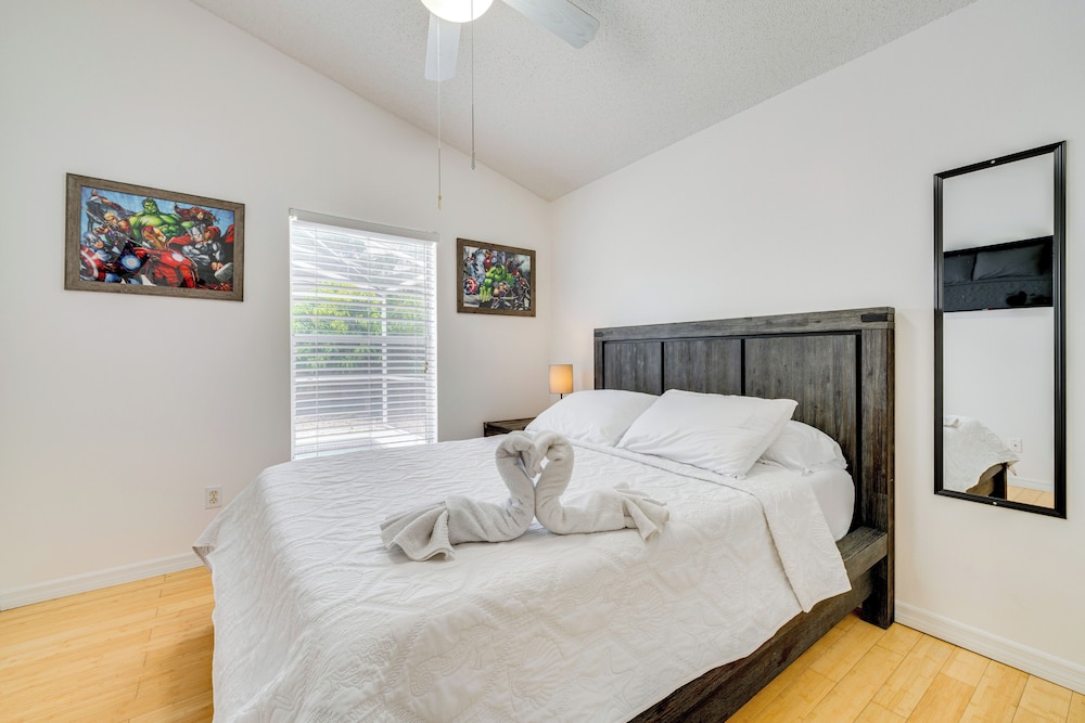 12 Mi to Disney: Family Home w/ Lanai in Davenport