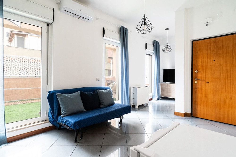 Lovely Terrace Apartment by Wonderful Italy