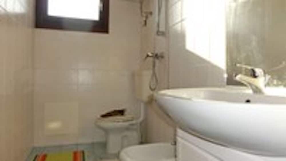 Flat for up 7 Guests in Residence With Pool view 5