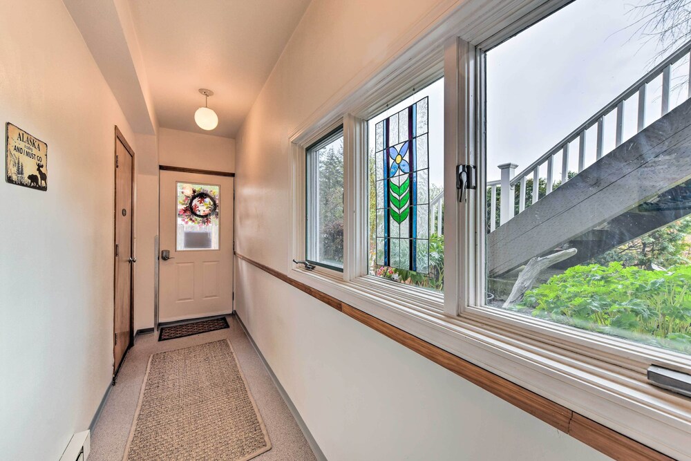 Juneau Vacations - Juneau Apartment - Walk to Hiking  Breweries - Property Image 8