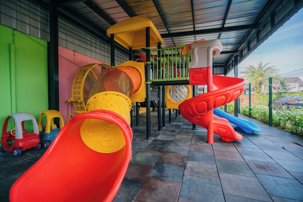 Rawayana West Villas & Kids Park