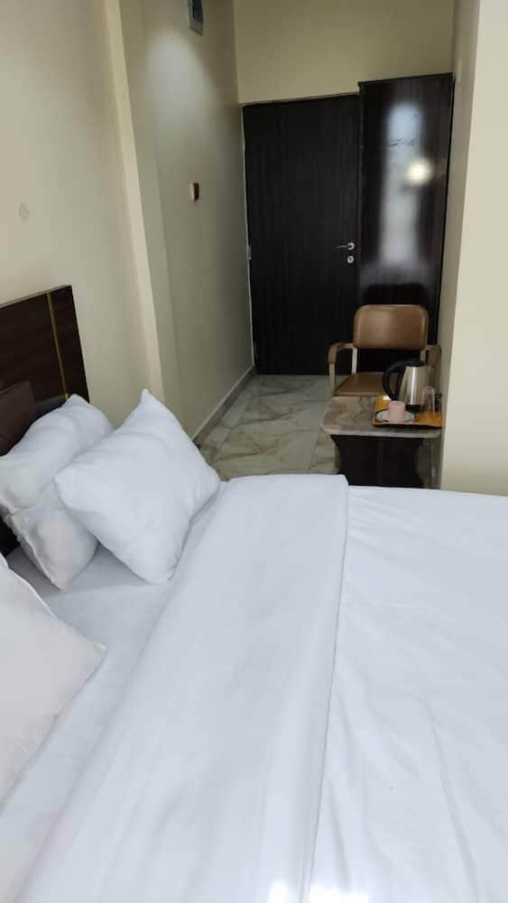 Ceetran Hotels