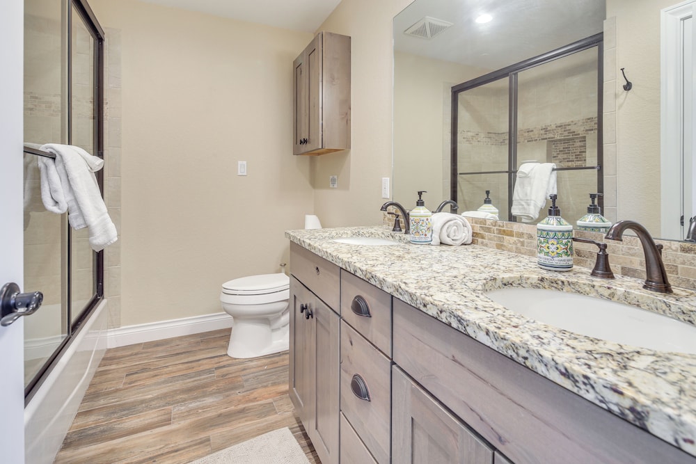 Scenic Views, Fire Pit: Texas Hill Country Getaway view 4