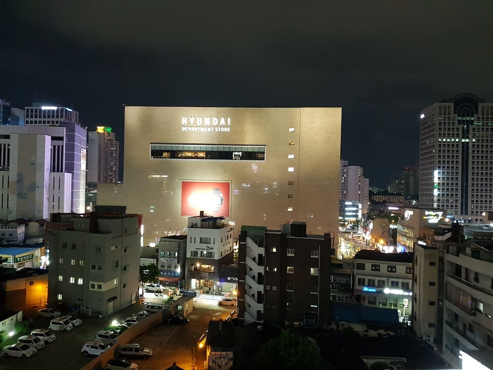 Midtown Hostel