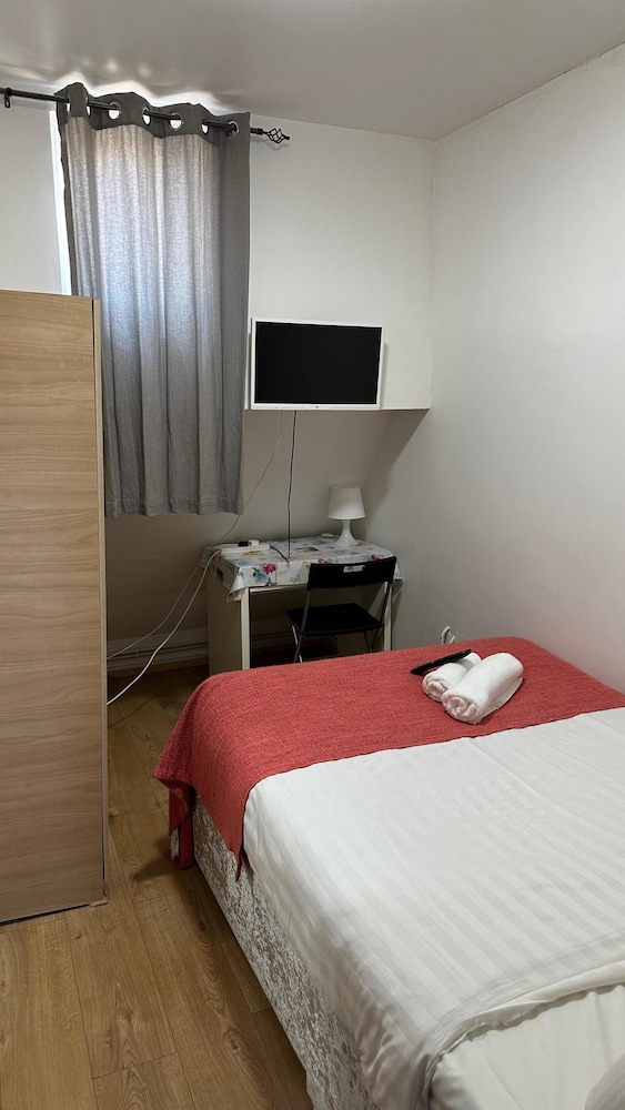 Tower Bridge Roomzzzz BnB