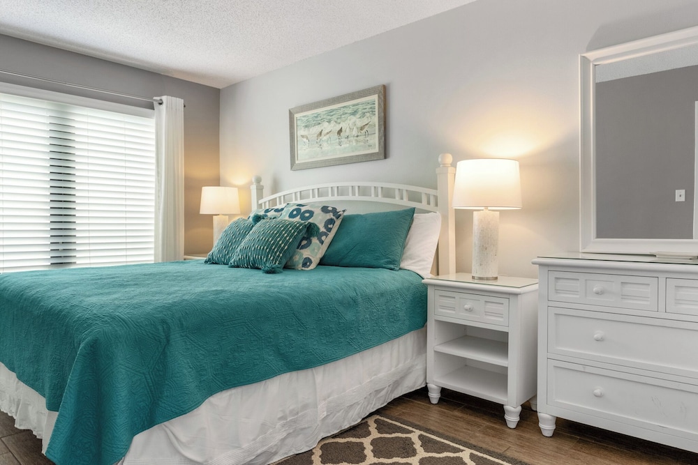 Island Sunrise by Southern Vacation Rentals