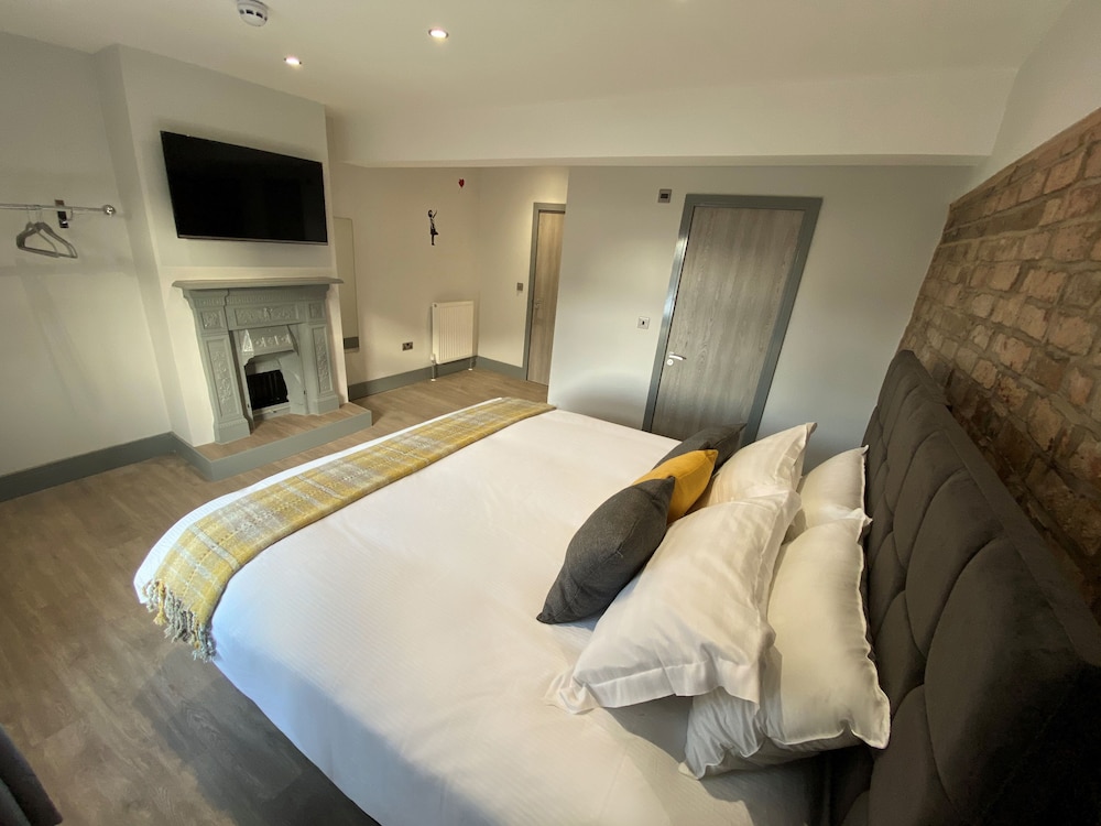 6Adelphi view 3