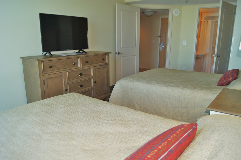 Seaside Resort 1003 3 Bedroom Condo by RedAwning