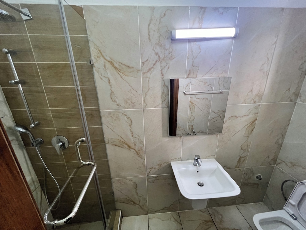 FURNISHED APARTMENTS Duplex