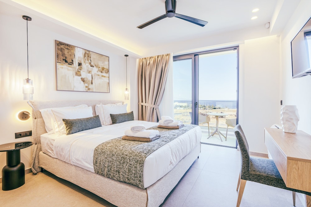 Villa Luxury Heaven - With Heated Pool