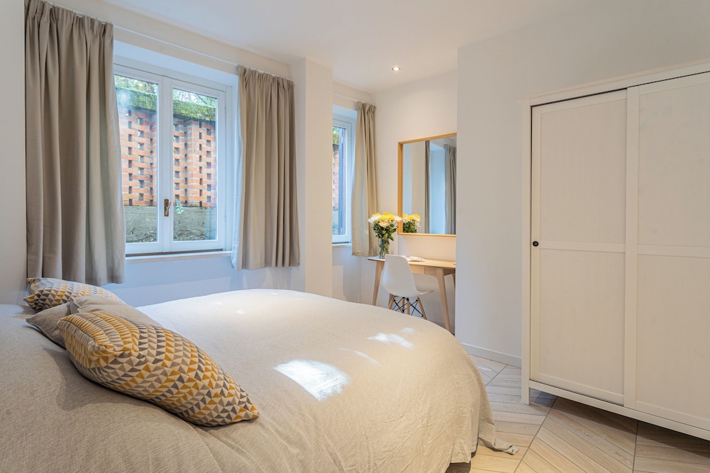 Your Private Harbour Nearby George Clooney by Rent all Como