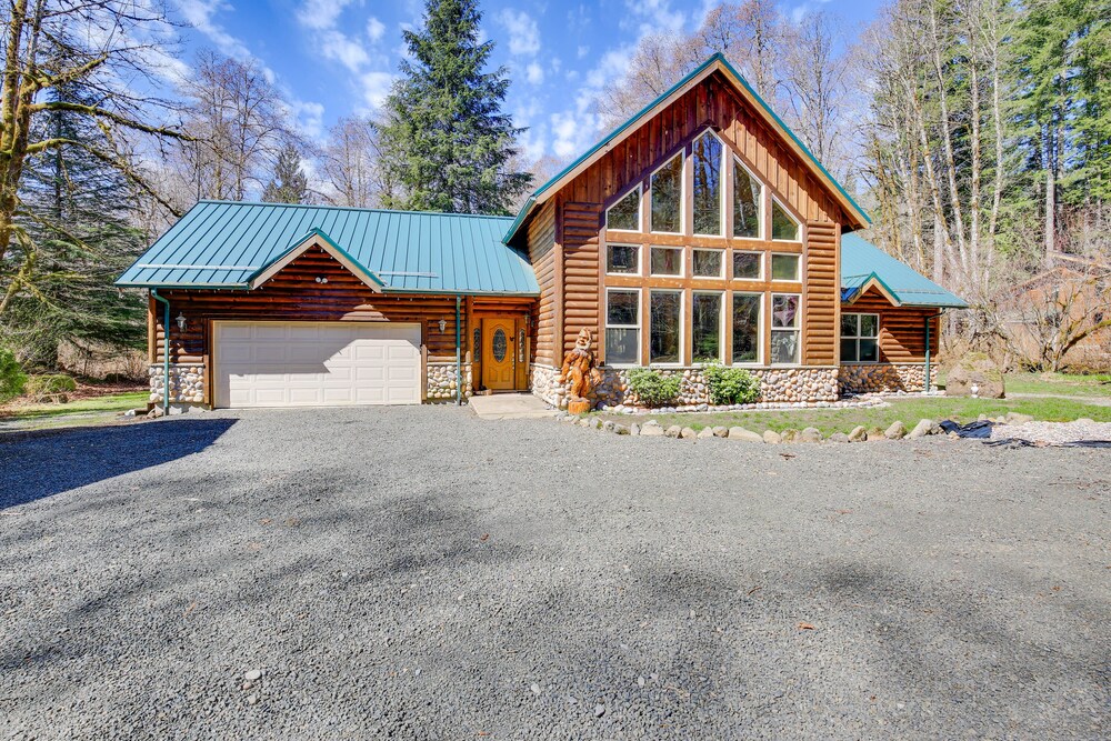 Peaceful Rhododendron Cabin w/ Fire Pit & Hot Tub! view 3