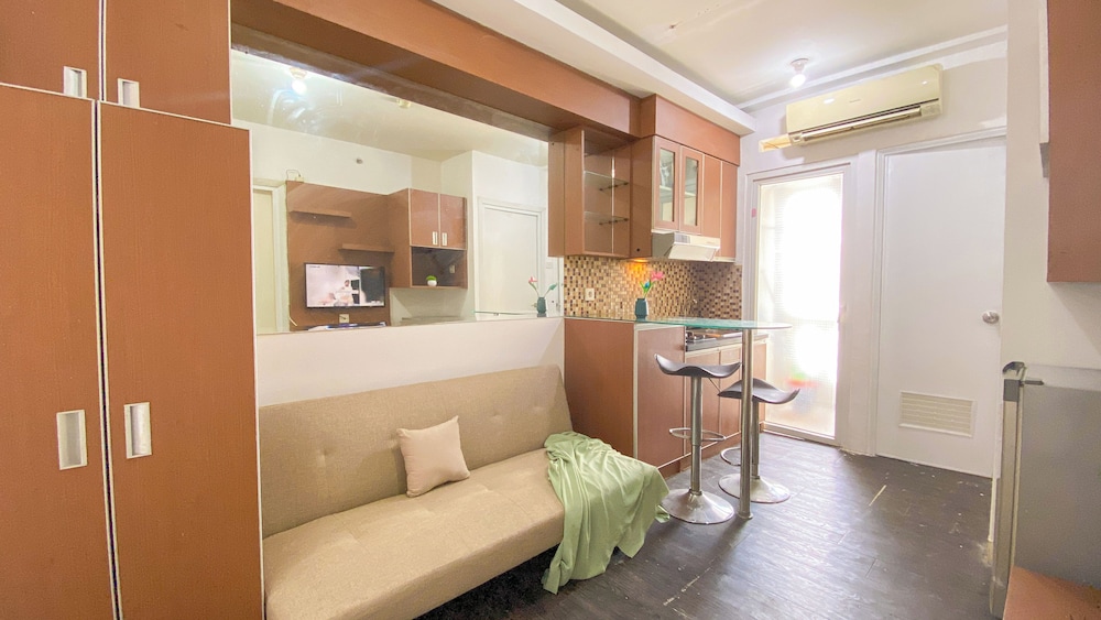 Good Choice And Elegant 2Br At Green Pramuka City Apartment