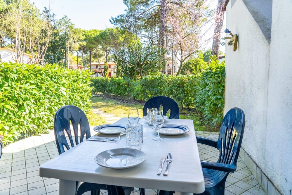 Charming Apartment With Garden and Pool