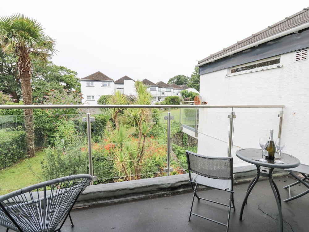 36 Coedrath Park