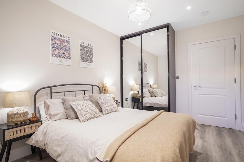105B Beechwood Grove Flat