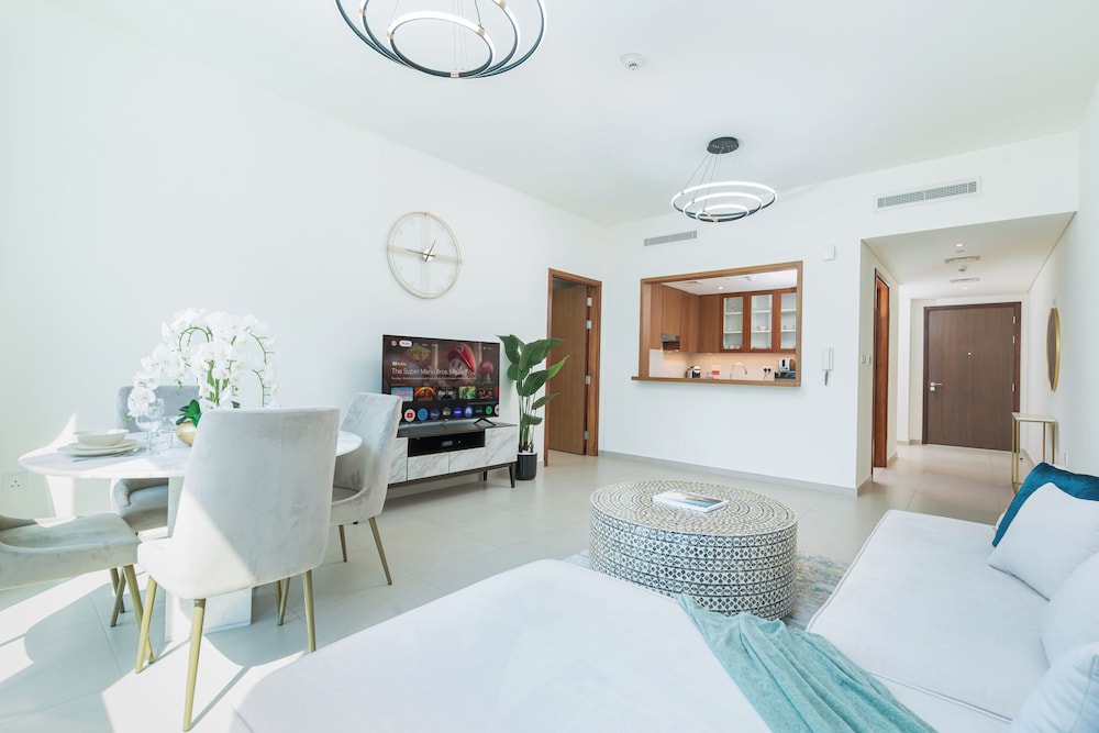 PVH - Vibrant 1BR - BLVD Heights