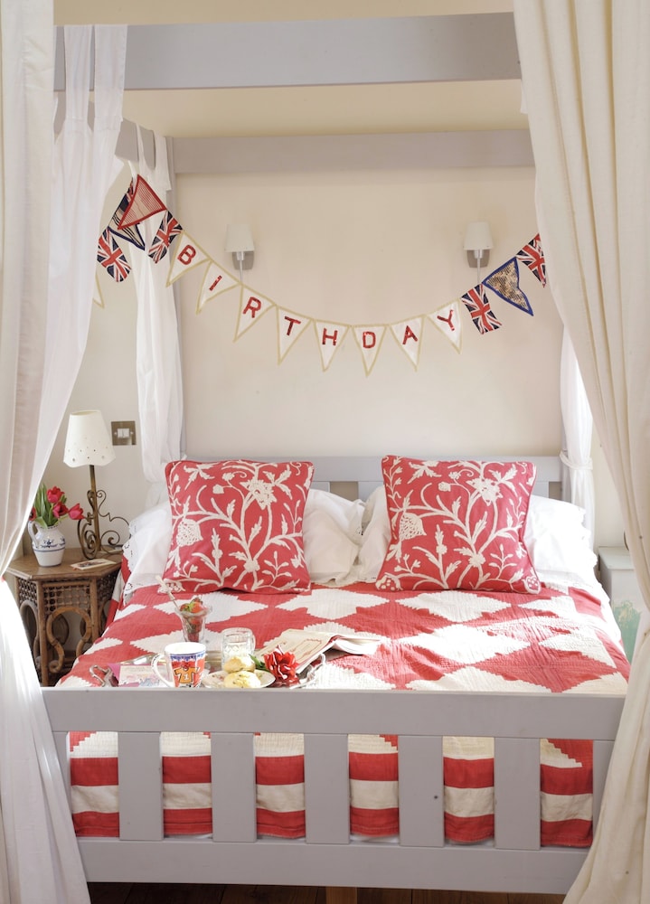 Fosse Farmhouse B&B and Holiday Cottages