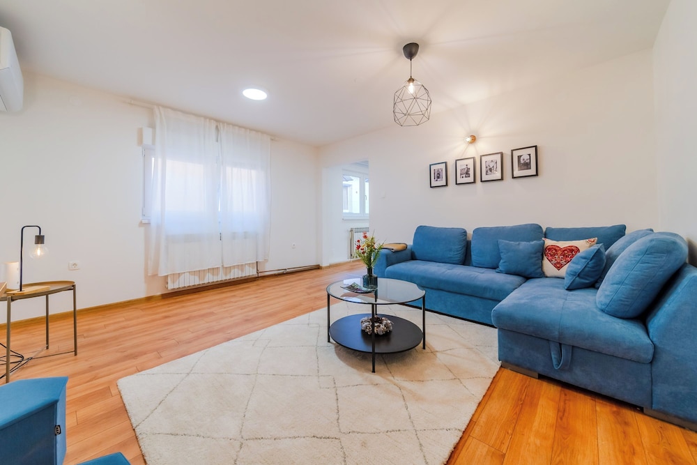 Peaceful Nest In City Center