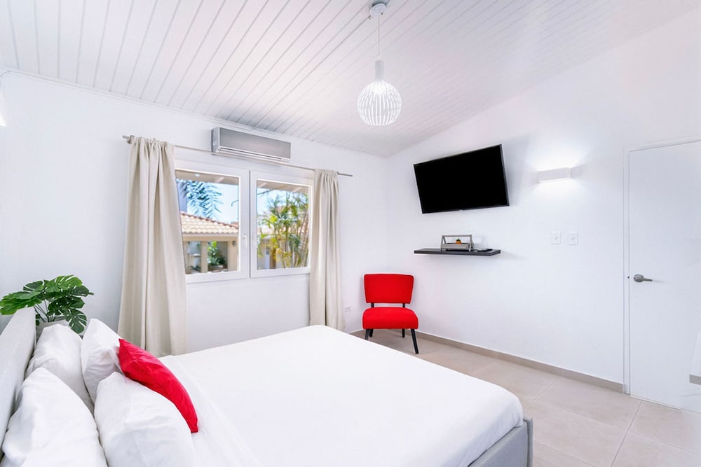 Across From Beach 1br- Sunset Suite Malmokbeach