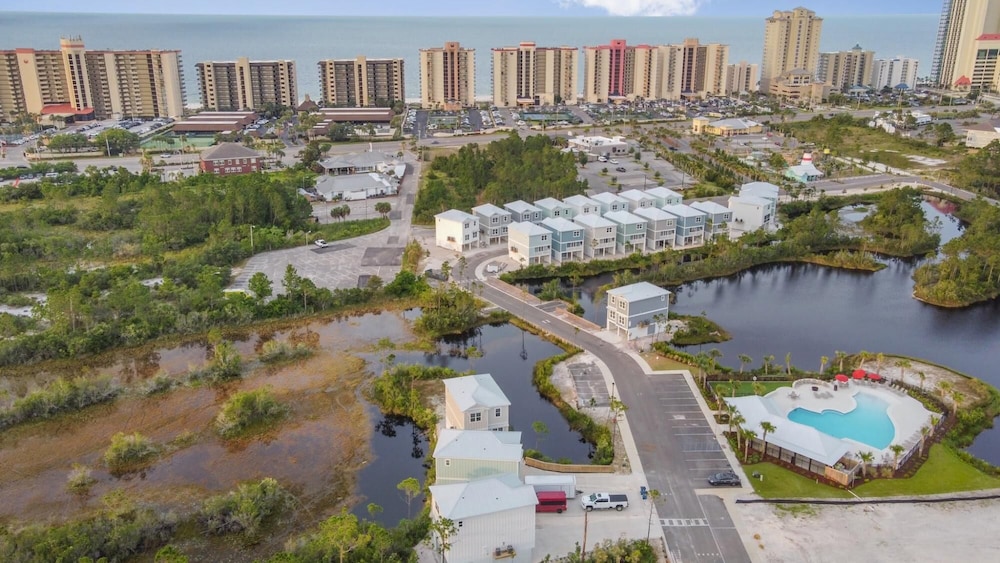 Lazy Daze House in Orange Beach at Summer Salt view 5