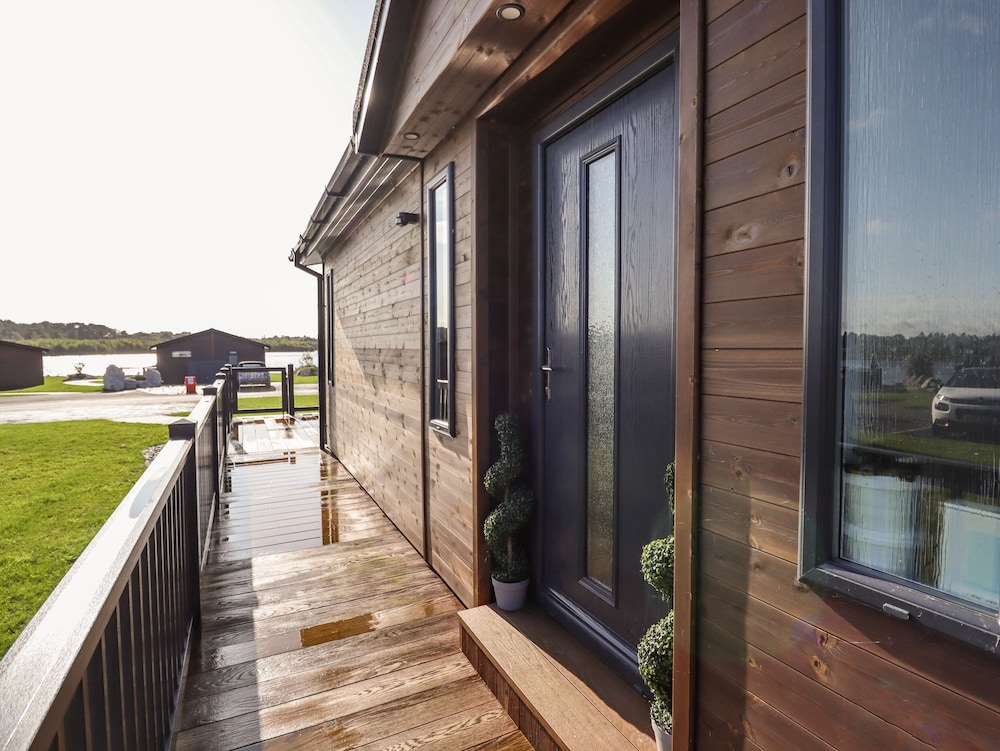 28 Delamere Point