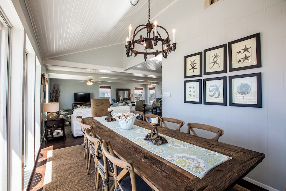Bermuda Blue by Ryson Vacation Rentals