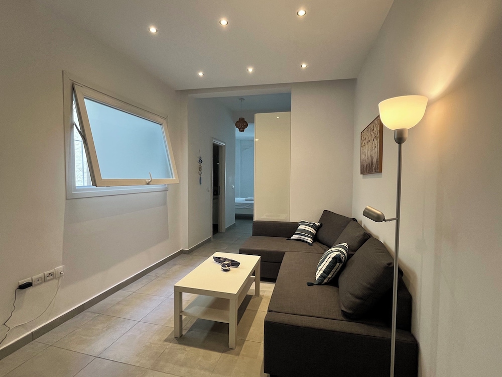 Chic Studio in the Heart of the City photo 5