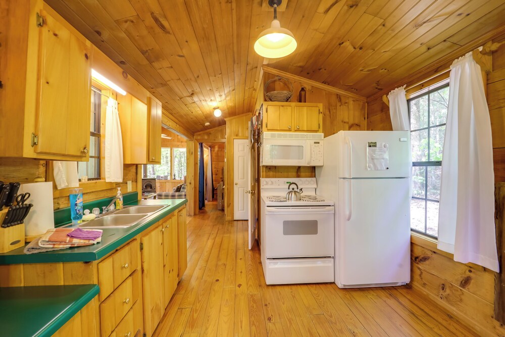 Hike, Soak & Unwind in Nature: Blue Ridge Cabin