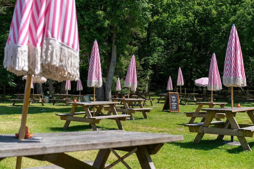 High Corner Inn