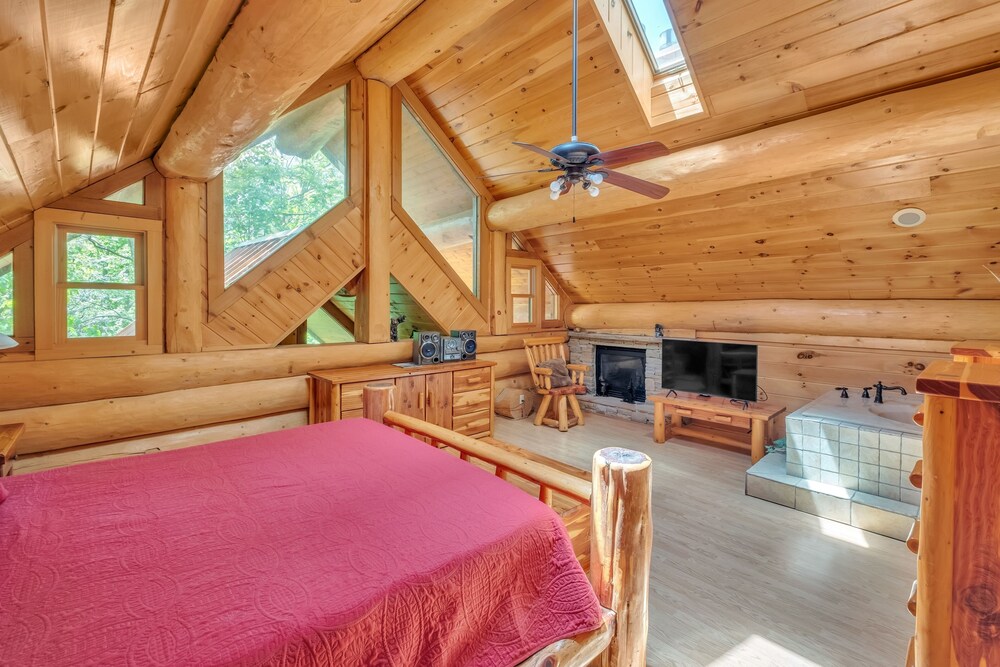 Ridge Views - Private Mountain Top Cabin 2 Bedroom Cabin by Heavenly Views Resort view 5