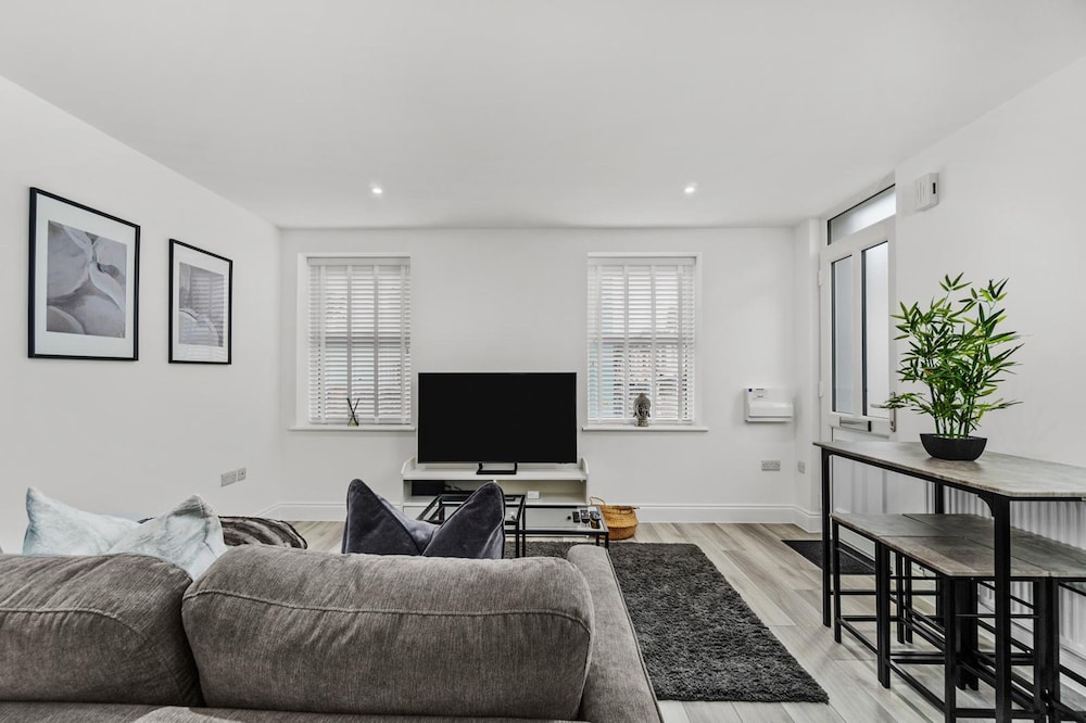 Host Stay Hotham Place view 3