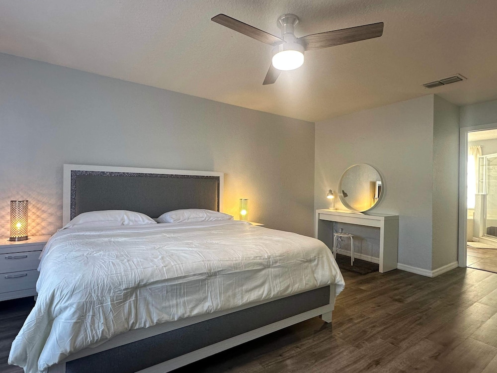 Family Villa 5 Bedroom Near Disney World