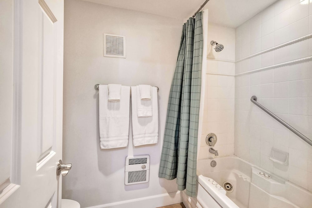La Costa Gem - Condo for 3!