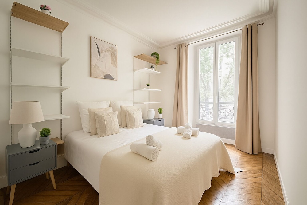 Spacieux appartement a Montmartre
