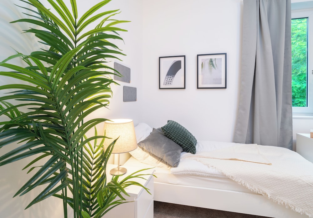Arbio Monteurzimmer Zossen For 5 People W Parking