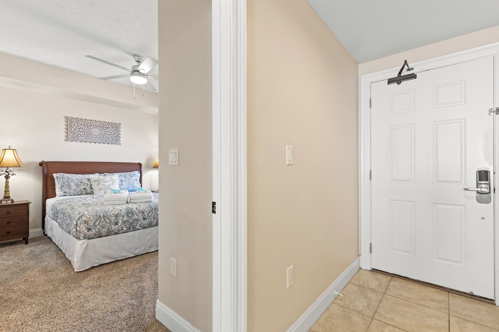 Treasure Island Unit 2011: Sunset Sands, 2 Bed/2 Bath Retreat Sleeps 8!