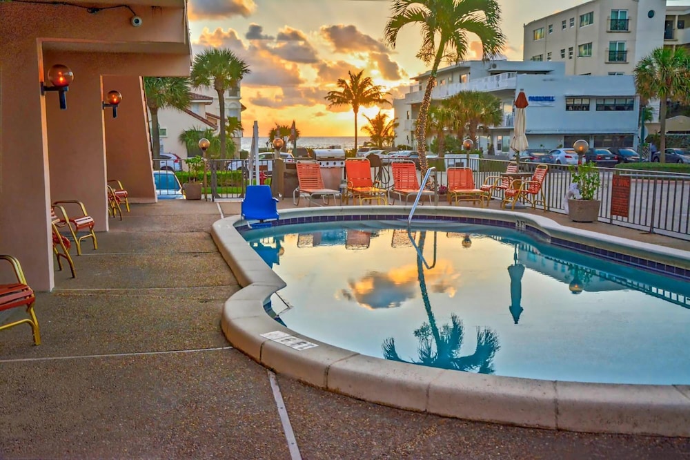 Sea Cliff Motel