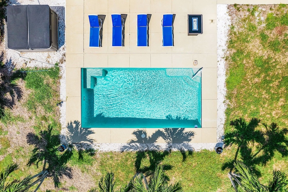 7 Dockside Dream: 3br/3ba Pool Home W/ Water Views! 3 Bedroom Home