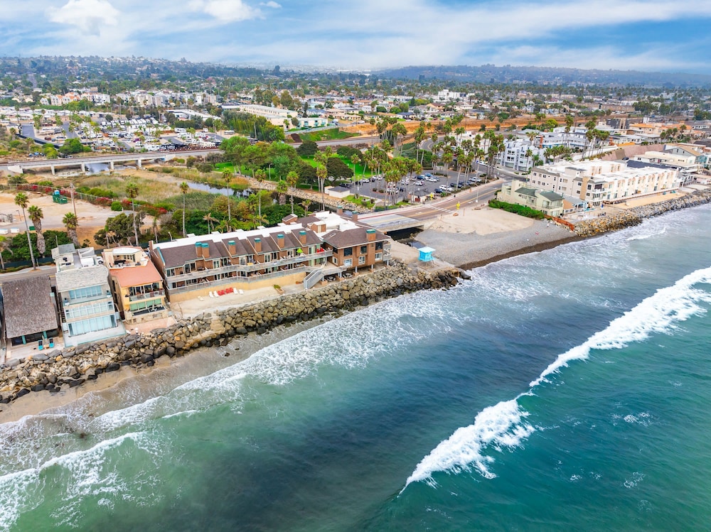 Luxury Oceanfront Condo With Private Beach Access