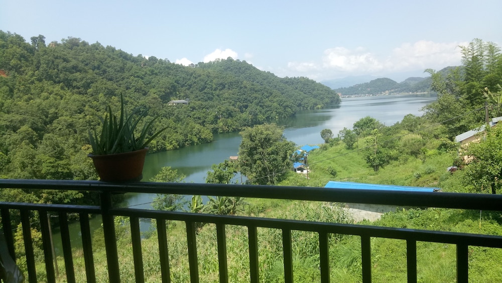 Begnas Lake front guest house