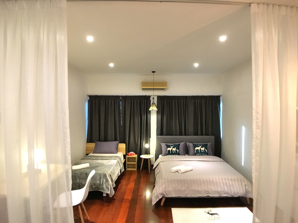 iBook7 - 2 Bedroom Gurney Studio Suite by iBook Homestay