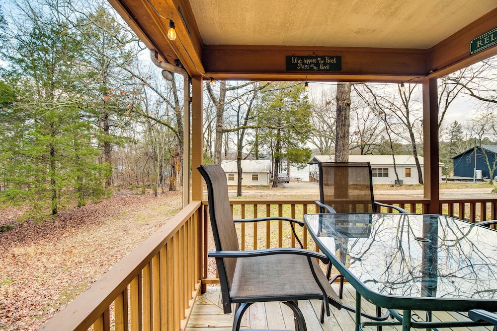 Norfork Lake Access: Cabin w/ Deck & Water View!