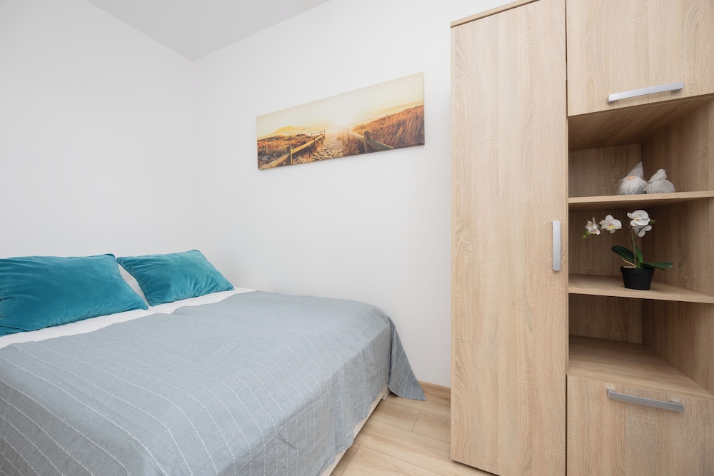 Wolska Apartment With Parking by Renters view 2