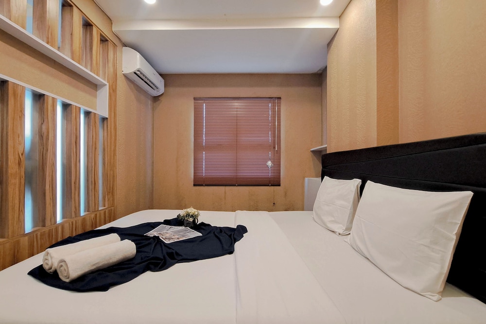 Wooden Accent 2Br At Mekarwangi Square Cibaduyut Apartment