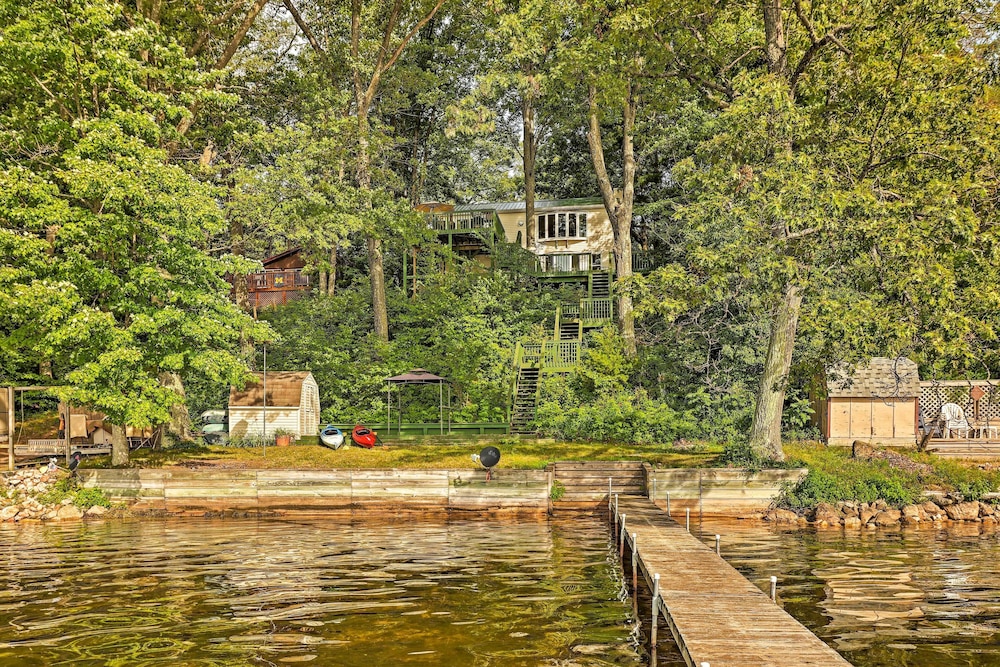 Le Roy Lakefront Retreat w/ Dock Kayaks! - Property Image 15