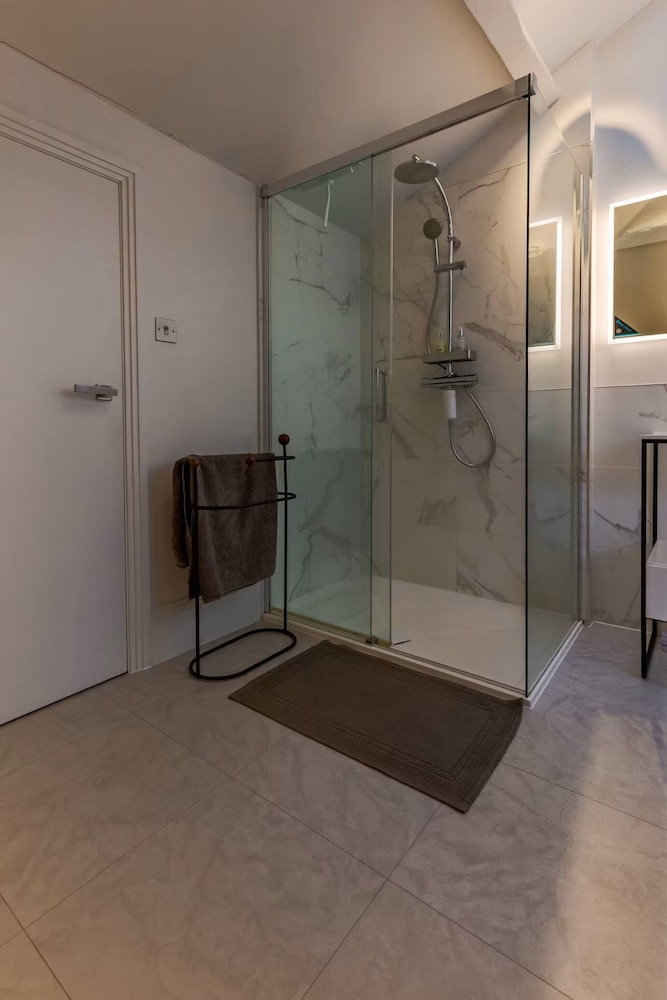 Luxury Penthouse St Chads Snowhill