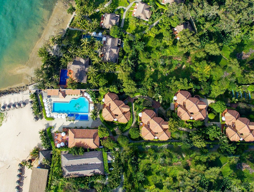 Poshanu Resort