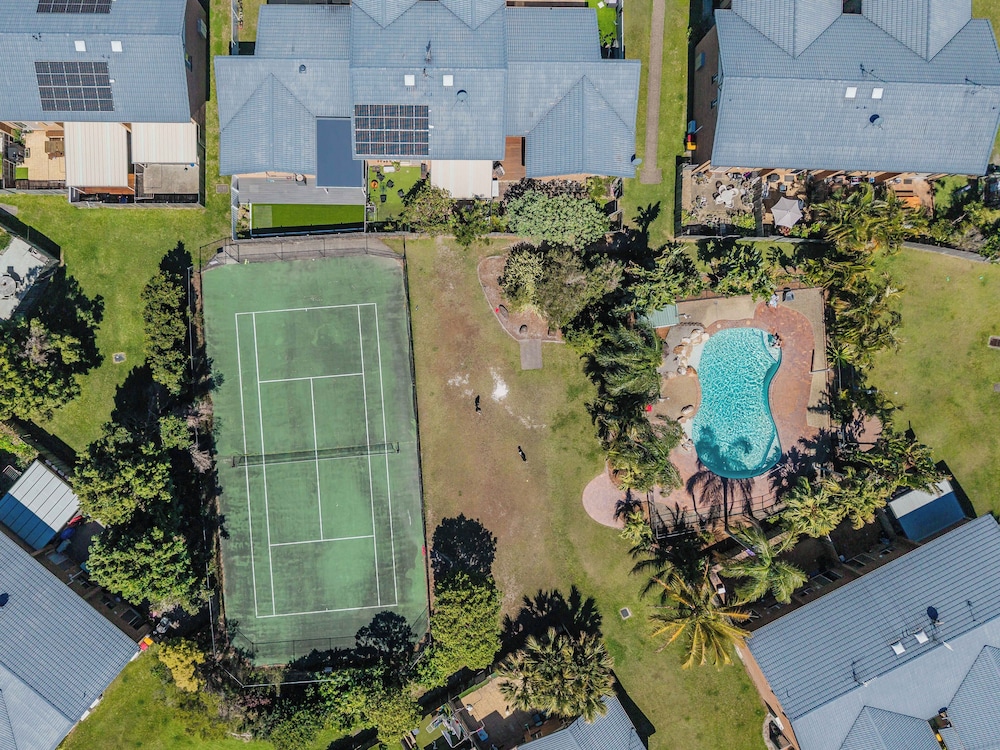 Kirra Shores Coastal Hideaway