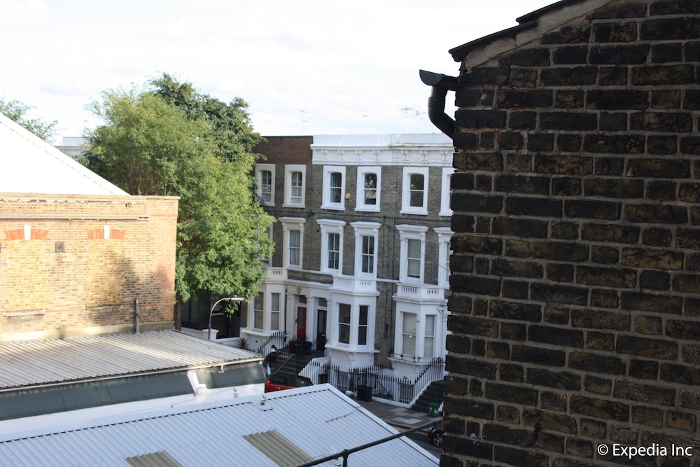 Barons Court Apartments by Viridian Apartments